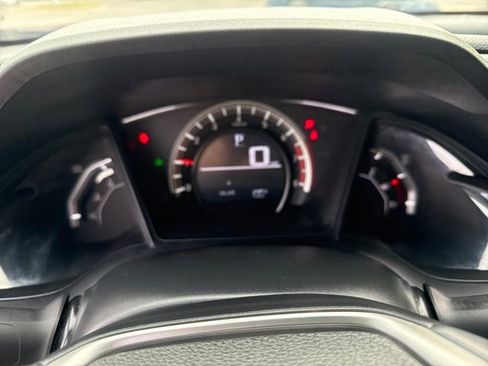 Used 2017 Honda Civic Sport image 12