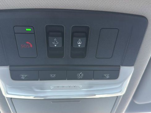 Certified 2023 Nissan Rogue SV w/ SV Premium B Package image 31