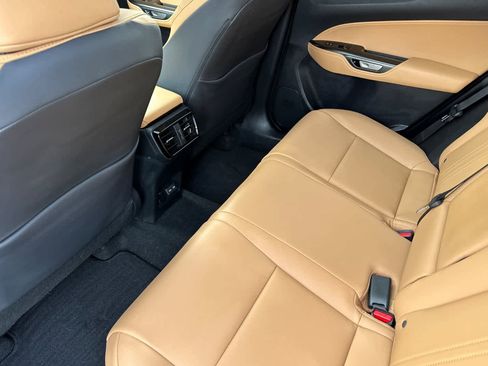 Used 2025 Lexus NX 350h Premium image 4