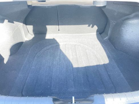 Used 2025 Hyundai Elantra Limited image 31