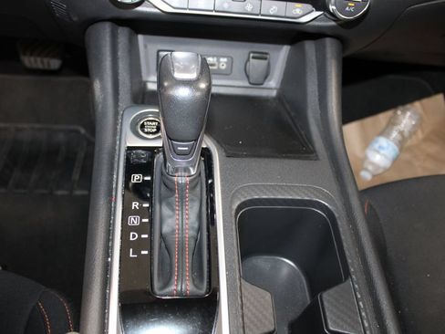 Used 2025 Nissan Sentra SR FWD image 27