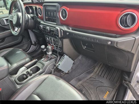 Used 2021 Jeep Wrangler Unlimited Rubicon AWD/4WD image 13