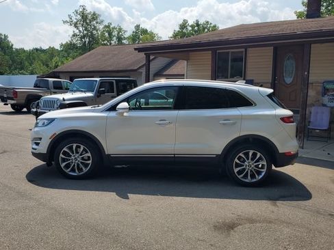 Used 2017 Lincoln MKC Select w/ Select Plus Package AWD/4WD image 3