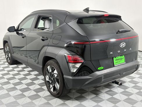 Used 2025 Hyundai Kona SEL FWD image 3