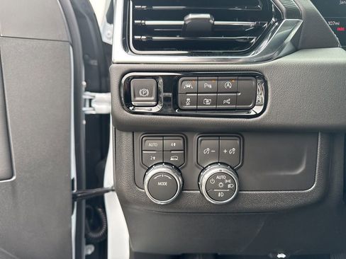 New 2026 GMC Yukon XL Denali image 15