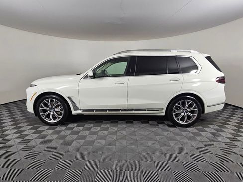 Used 2024 BMW X7 xDrive40i image 6