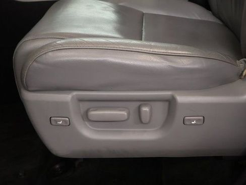 Used 2016 Toyota Sequoia Platinum image 13