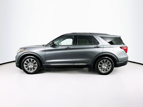Used 2025 Ford Explorer Platinum image 4