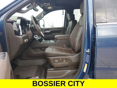 New 2026 GMC Sierra 2500 Denali w/ Denali Reserve Package image 10