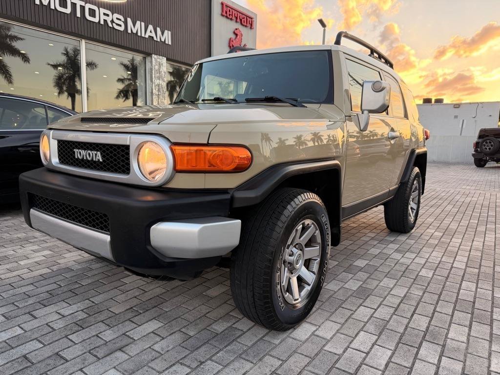 Used 2014 Toyota FJ Cruiser 4WD w/ Convenience Package image 3