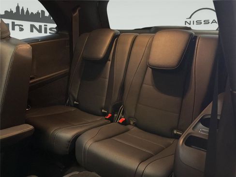 Used 2022 Mercedes-Benz GLS 450 4MATIC image 33