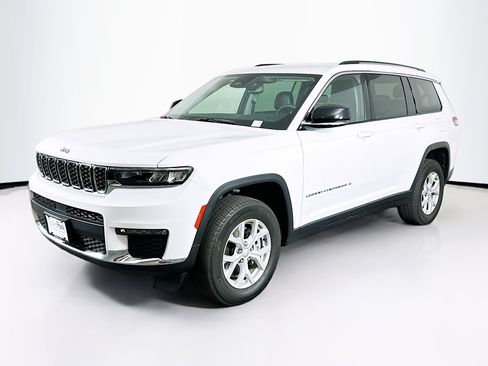 Used 2023 Jeep Grand Cherokee L Limited AWD/4WD image 3