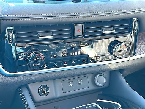 New 2026 Nissan Rogue Platinum w/ Platinum Premium Package image 25