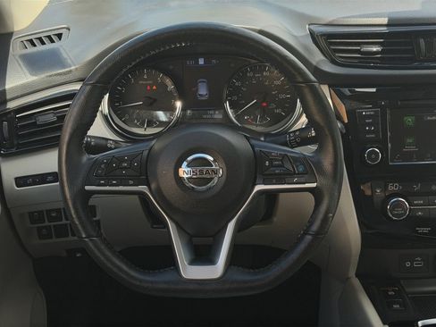 Used 2022 Nissan Rogue Sport SL w/ Premium Package FWD image 18