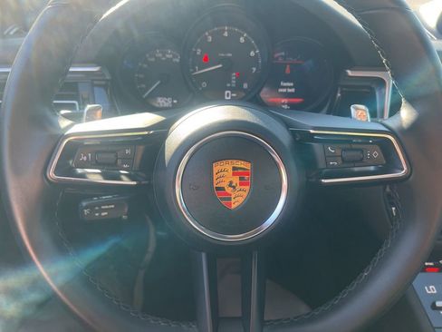 Used 2022 Porsche Macan image 57