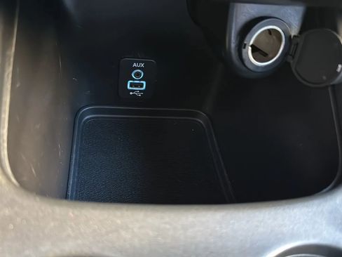 Used 2019 Dodge Journey GT image 18