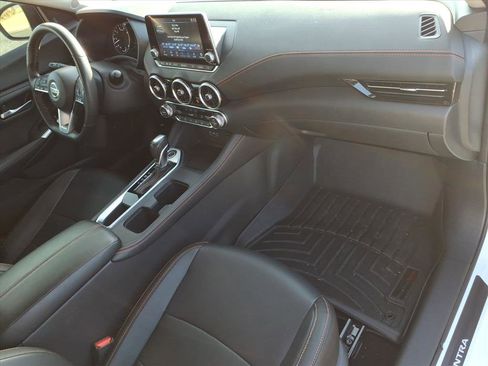 Used 2022 Nissan Sentra SR w/ Trunk Package image 18