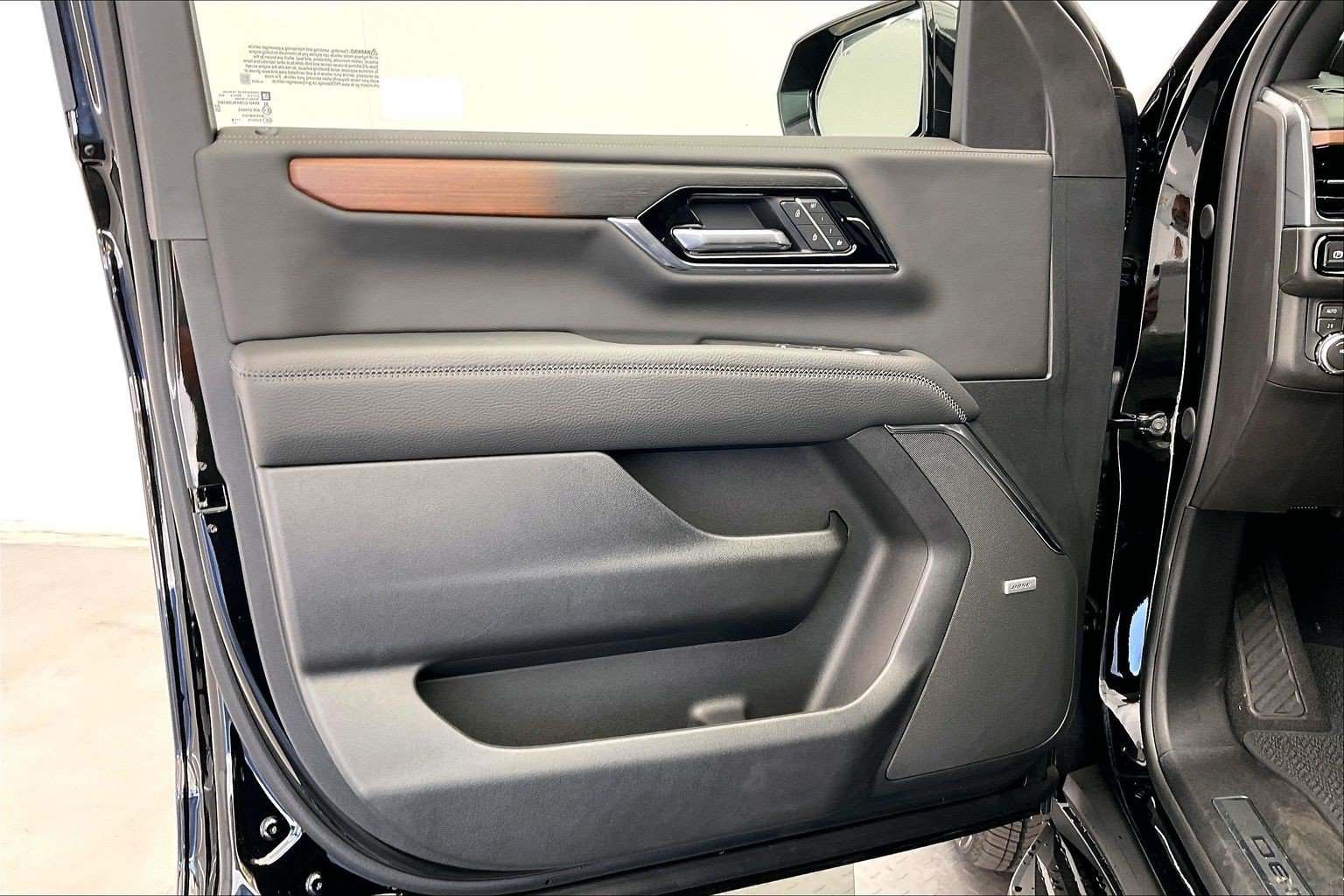 New 2026 GMC Yukon Denali w/ Advanced Technology Package AWD/4WD image 12