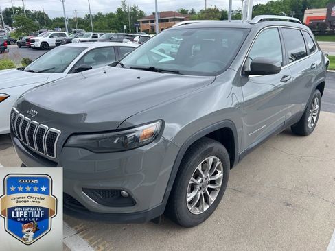 Certified 2019 Jeep Cherokee Latitude Plus w/ Comfort/Convenience Group AWD/4WD image 1
