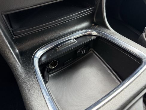 Used 2018 Dodge Grand Caravan GT image 24