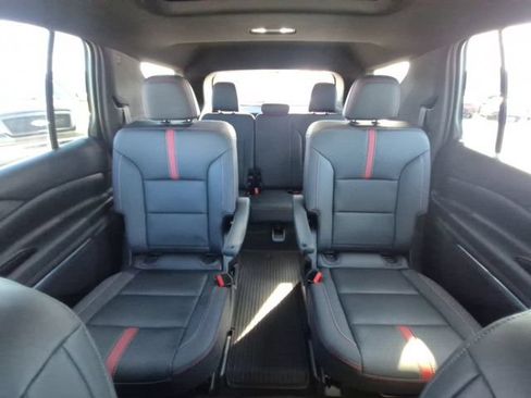 Used 2024 Chevrolet Traverse RS AWD/4WD image 23