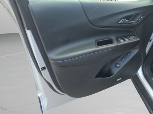 Used 2020 Chevrolet Equinox Premier AWD/4WD image 18