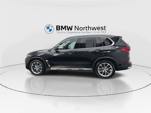 Used 2024 BMW X5 xDrive40i w/ Parking Assistance Package image 11