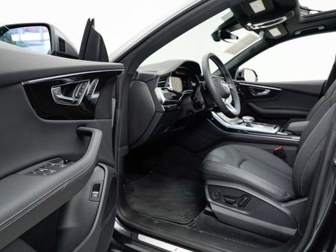 Certified 2025 Audi Q8 Premium Plus w/ Premium Plus Package AWD/4WD image 21
