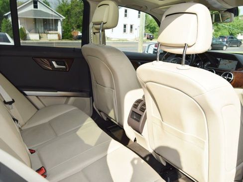 Used 2015 Mercedes-Benz GLK 350 4MATIC image 35