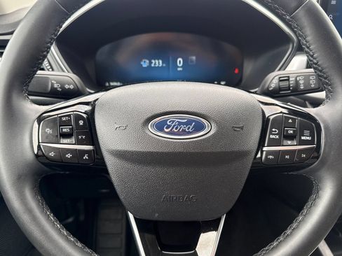 Used 2023 Ford Escape Platinum AWD/4WD image 34
