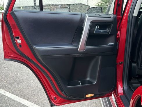 Used 2022 Toyota 4Runner Limited RWD image 33