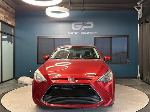 Used 2017 Toyota Yaris iA image 8