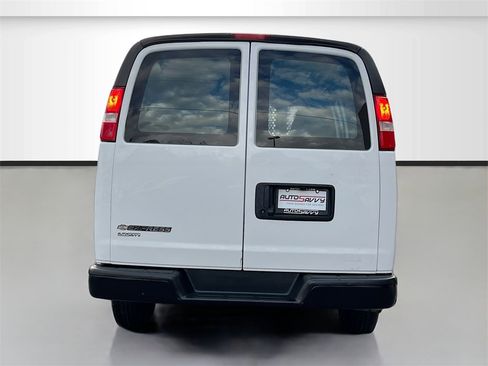 Used 2023 Chevrolet Express 2500 w/ Driver Convenience Package image 6