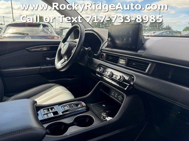 Used 2025 Honda Pilot EX-L image 10