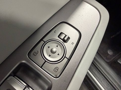 Used 2024 Hyundai Palisade SEL AWD/4WD image 32