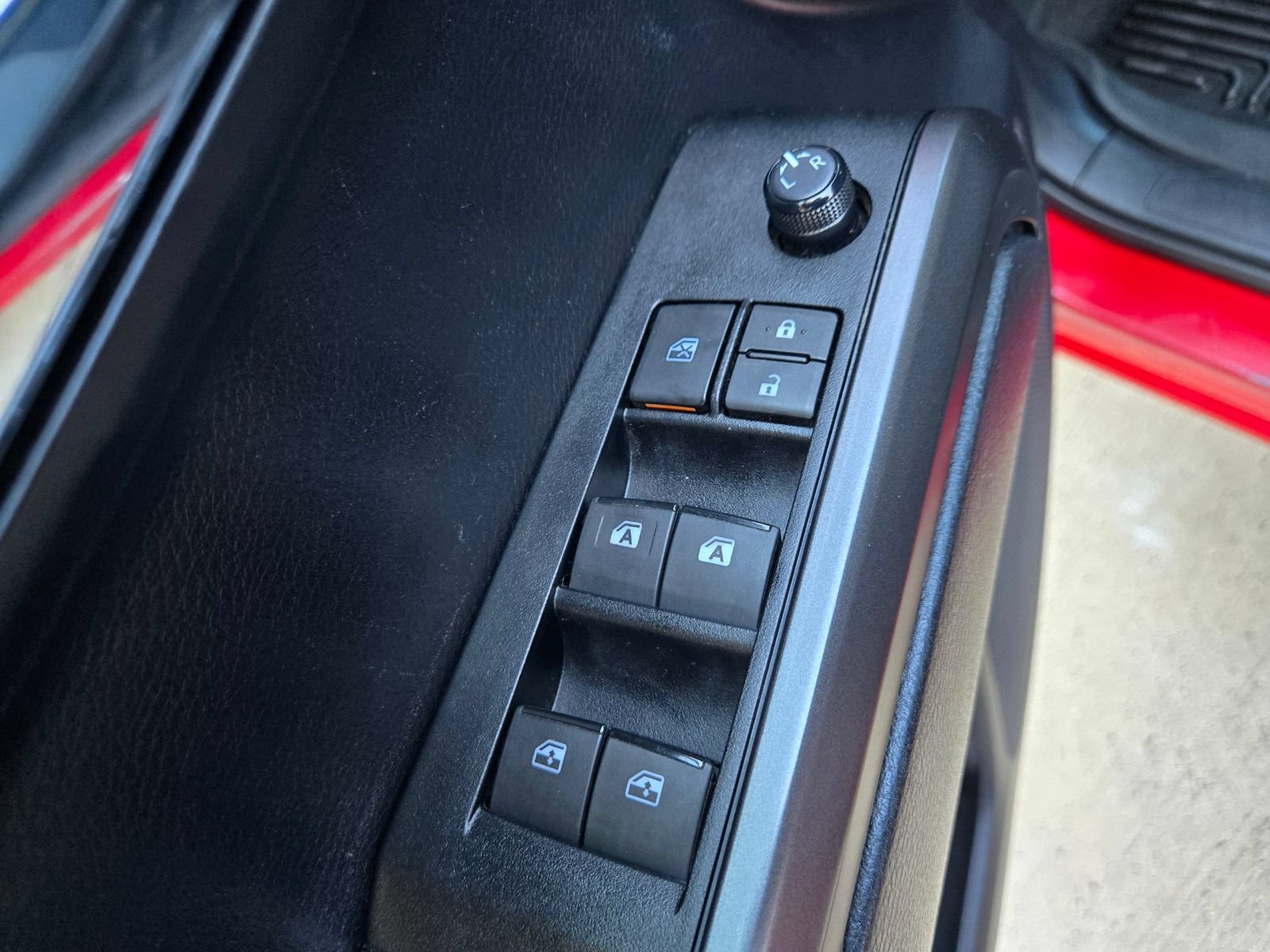 Used 2021 Toyota Tacoma TRD Off-Road AWD/4WD image 30
