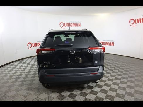 Used 2025 Toyota RAV4 XLE image 10