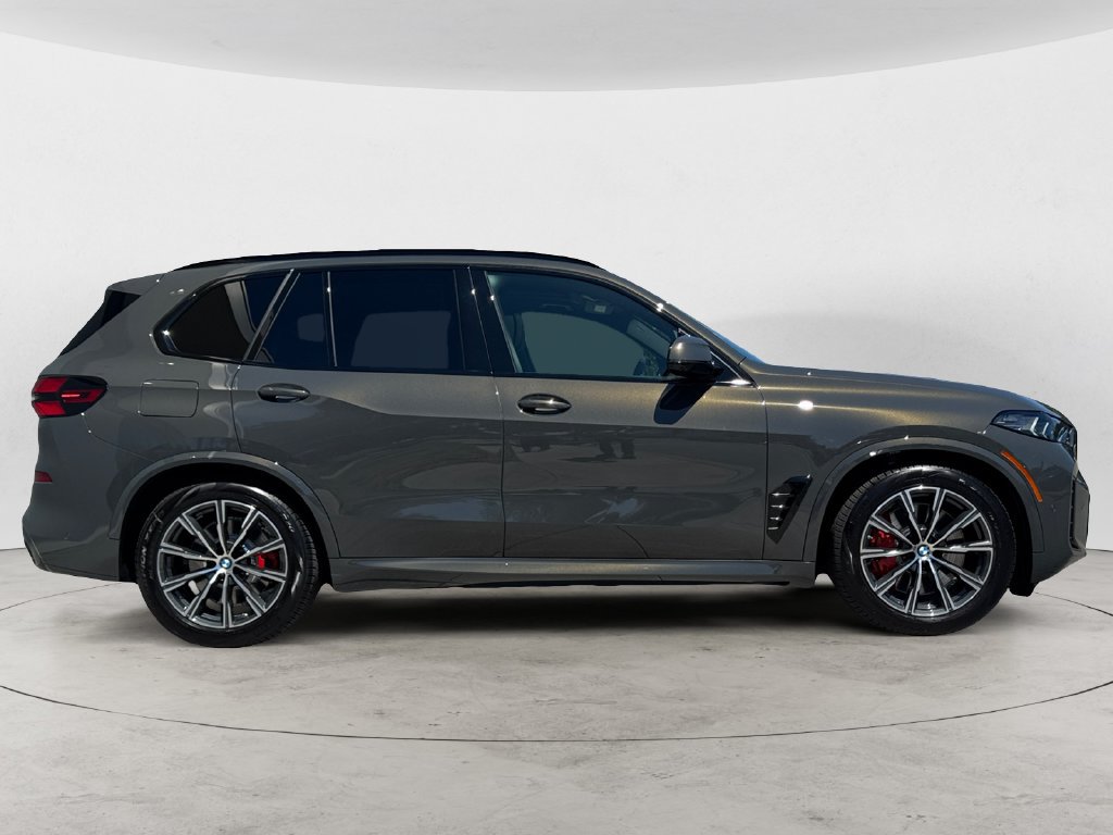 Used 2026 BMW X5 xDrive50e w/ Executive Package AWD/4WD image 4