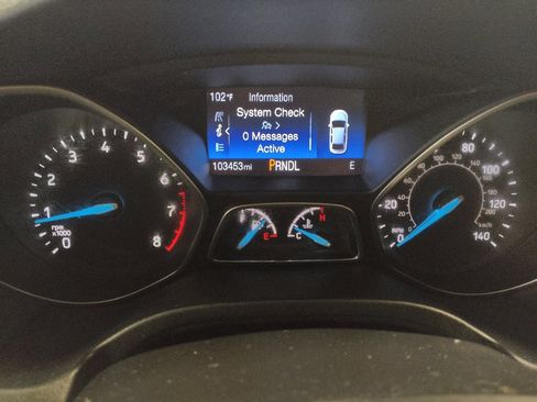 Used 2018 Ford Focus SE w/ Cold Weather Package FWD image 23