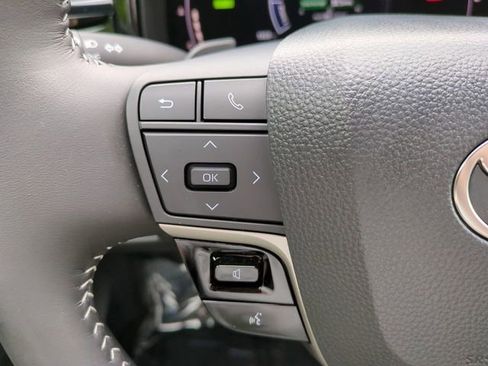 Used 2026 Toyota Camry SE FWD image 22