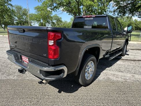 Used 2024 Chevrolet Silverado 3500 LT w/ Safety Package image 3
