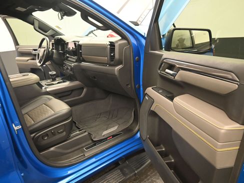 Used 2022 Chevrolet Silverado 1500 ZR2 image 21