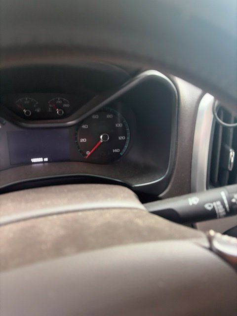 Used 2017 GMC Canyon SLT w/ Driver Alert Package AWD/4WD image 5