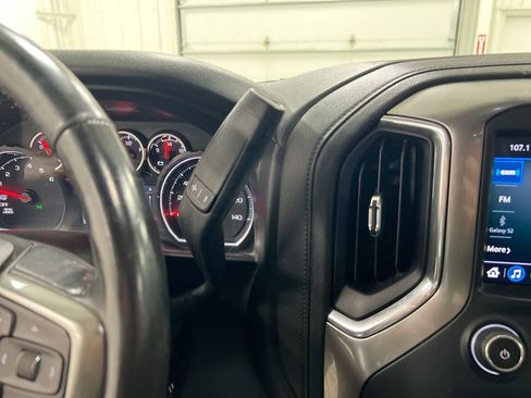 Used 2021 Chevrolet Silverado 1500 LT Trail Boss AWD/4WD image 17