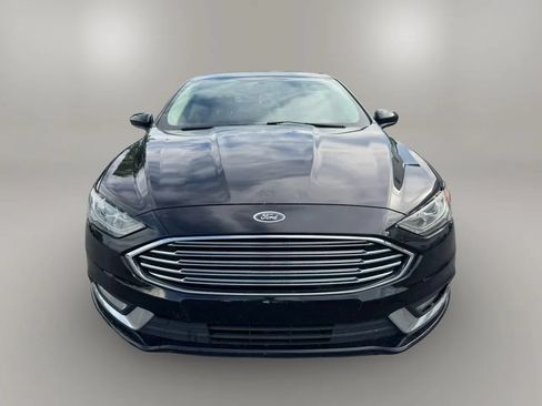Used 2017 Ford Fusion SE w/ Equipment Group 601A FWD image 3