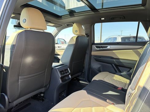 New 2026 Volkswagen Atlas Cross Sport SE image 13