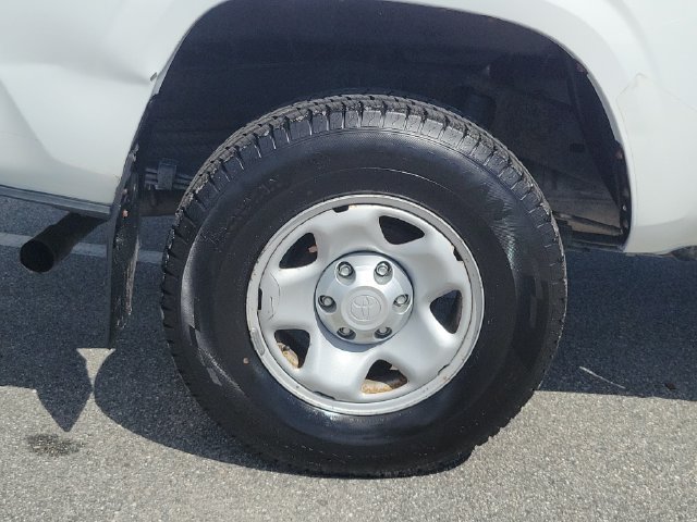 Used 2018 Toyota Tacoma SR AWD/4WD image 7