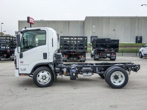 New 2025 Chevrolet Low Cab Forward 4500 XD image 6