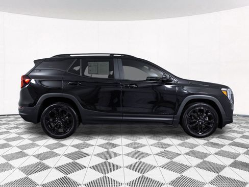 Used 2022 GMC Terrain SLE w/ Driver Convenience Package FWD image 20