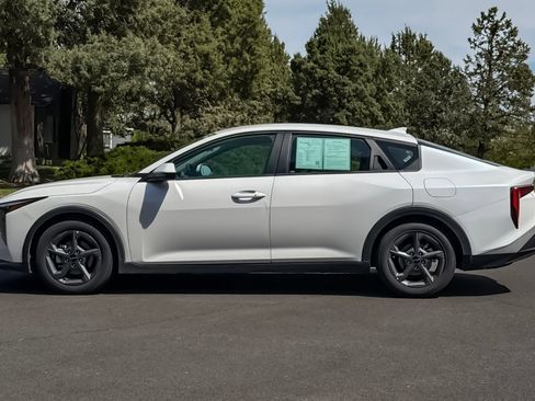Used 2025 Kia K4 FWD image 8